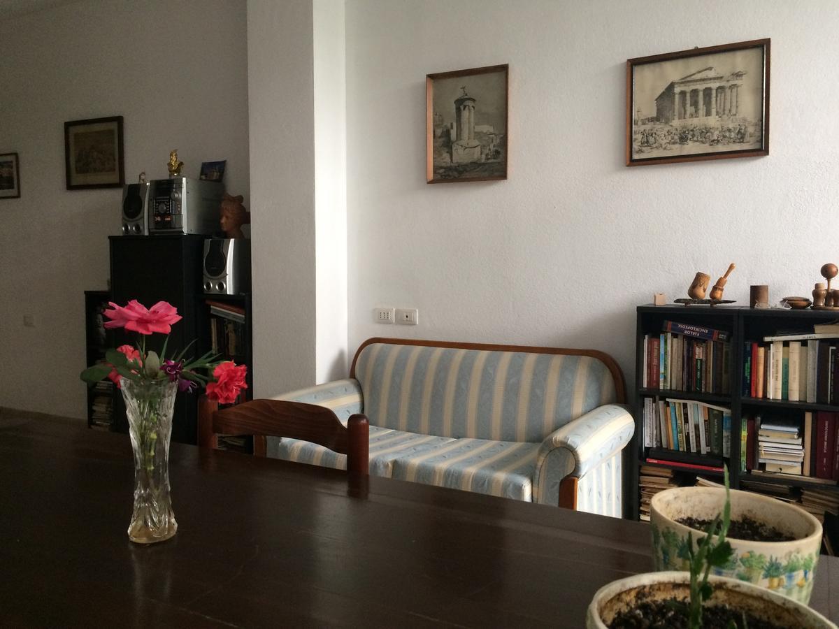 Nina Guest House Τίρανα Εξωτερικό φωτογραφία