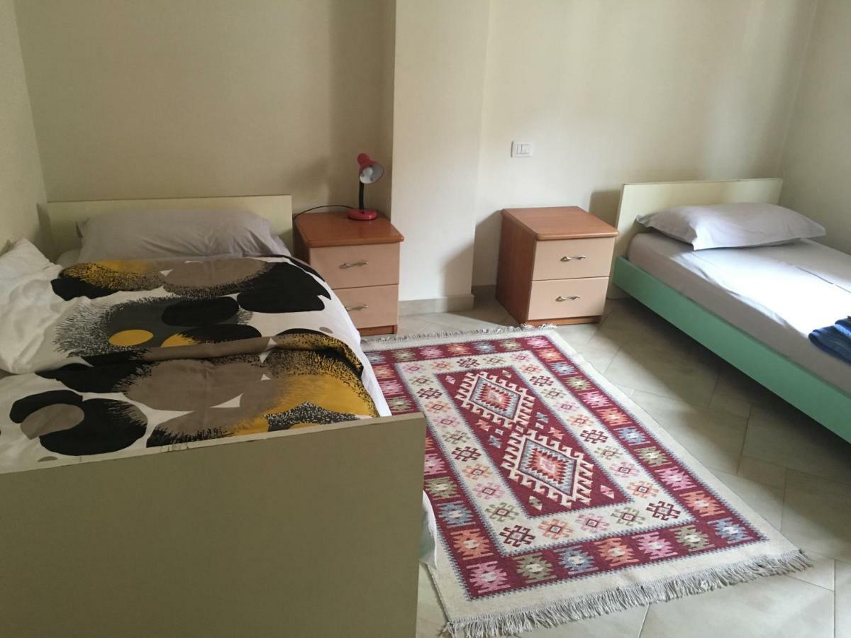 Nina Guest House Τίρανα Εξωτερικό φωτογραφία